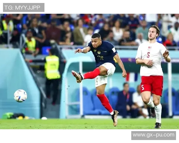 泰国亚足与卡塔尔亚的激烈对决期待精彩瞬间与战术较量 泰国亚足与卡塔尔亚的激烈对决期待精彩瞬间与战术较量